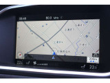 運転席助手席は電動調節機能・シートヒーターがついております。
