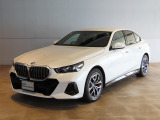 BMW Premium Selectionみなとみらい 屋内でご案内できます。 遠方のお客様もご相談ください。