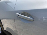 スマート機能付き運転席ドアハンドルです!!左側も同様です♪