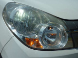 ●HIDヘッドライト●ハロゲンランプの3倍・LEDの1.5倍の明るさと言われています●LEDと違い発熱量が多いので雪を解かす作用も持ち合わせています
