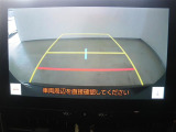 バックモニター付き。 車両後方の映像が表示されるので、車庫入れが苦手な人も安心です。ただし、目視確認もお忘れなくお願いいたします。
