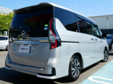 セレナ 2.0 ハイウェイスター V 