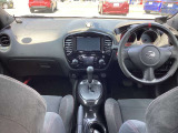 インパネ全体は写真の通りです!広々の運転席!運転席周りのボタンも操作しやすいです!写真で見切れている部分で見たい箇所があればお気軽にお問い合わせください!!
