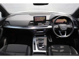 Q5 2.0 TFSI クワトロ スポーツ Sラインパッケージ 4WD 