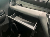 薄型のティッシュBOXなどが収納出来ます。小物入れとしても使えるので便利です。