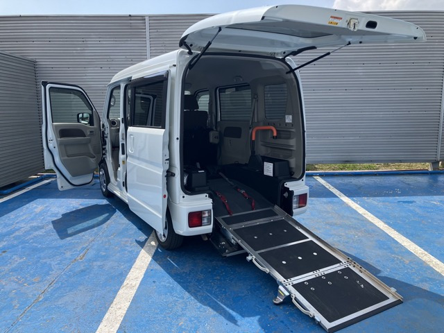 NV100クリッパーリオ  チェアキャブ ハイルーフ 4WD