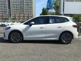 【拘りのFR】BMWが多く採用するFR車。ダイレクトでスポーティな加速感・シャープなハンドリングを実現。縦置きエンジンレイアウトにより、フラットで上質な乗り味です。