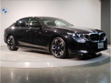 BMWのダイナミック且つエモーショナルなスタイルを印象付けるキャラクターライン(プレスライン)眺めているだけで溜め息の出る美しさです☆