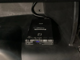 グローブBOX内のカードの取り出しもしやすい場所にETCがついています。高速道路の料金所の通過もラクラクです!。