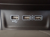 充電用のUSBジャックです♪