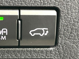 【パワーバックドア】スマートキーや運転席のボタンを押すだけでリアゲートが自動で開閉します!荷物を持っている時や、高い位置にあるバックドアを閉める際に便利な機能です♪