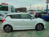 気になる車はタッチの差で売れる事が多々ありますのでお電話ください。その後ご契約頂き必要な書類のやりとりは郵送で可能です。