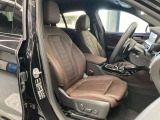 長時間の運転でも疲れにくく、オーナー様の事だけを考えて作成したBMWならではのとっておきのシートです。