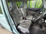 運転席シート廻りは使用感も少なく、良好な状態となっています。丁寧に使われていたことがよくわかりますね。