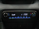 オートエアコン♪オートスイッチONで温度調節はクルマにおまかせ♪設定温度をキープし、常に快適な室温で過ごせます♪