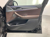 遠方のお客様大歓迎です。お気軽にお問い合わせ下さいませ。全国各BMW正規販売店で保証サービスを受けられるようご納車させて頂きますますのでご安心下さいませ!