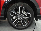 アルミホイール装着車です!これで足元まわりもおしゃれにきまります!