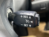 【クルーズコントロール】高速道路もラクラク走行。アクセルを離しても一定速度で走行ができ、長距離運転時の負担を軽減!加速・減速も簡単なスイッチ操作で調整できます。