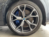 右フロント 275/40R21