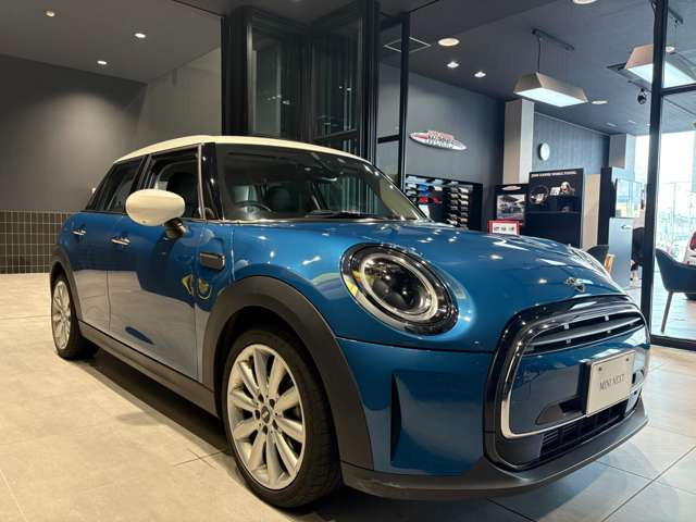 BMW MINI ミニ クーパー 5ドア DCT の中古車詳細 (24,000km