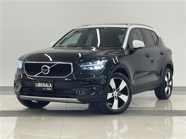 XC40 T4 AWD モメンタム 4WD サンルーフ