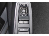 もちろん電動格納式ミラー、パワーウィンドウも装備しています。