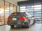 BMWのメカニックによる、100項目の納車前点検エンジン、ミッション、マフラー、電気系統やコンピュータなどを詳細に点検します。交換基準の部品があれば、純正部品を使用し整備した後にお客様にお渡しします。