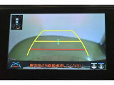 バックガイドモニターで、後方を確認しながら安心して駐車することができます。運転初心者も熟練者も必須の機能ですよ!
