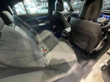 車両は屋内展示しておりますので天候に関係なくごゆっくりコンディションご確認頂けます。車両を倉庫へ保管している場合が御座いますのでご来店前に在庫確認頂けると幸いです。TEL072-784-8800