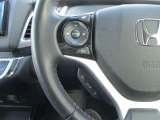 ステアリングリモコン付きで運転中でも手元でオーディオの操作が可能!