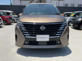 セレナ 1.4 e-4ORCE ハイウェイスターV 4WD 