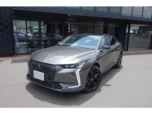 DS4 パフォーマンス ライン E-TENSE 