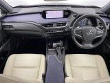 UX 250h アーバン エレガンス サンルーフ 修復歴無し