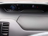 【メーターパネル】素早く車の情報が読み取れる、視認性に優れたシンプルなデザインのメーターパネルです◎