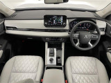 アウトランダー PHEV 2.4 P 4WD 本革シート