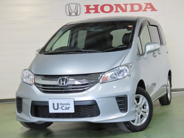 フリード 1.5 G プレミアムエディション 4WD 