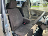 使用感のないきれいな運転席シートです!