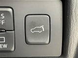 【パワーリアゲート】荷物を抱えた状態でもリアゲートの開閉が可能です!お買い物時やアウトドアの際に役立ちますね。