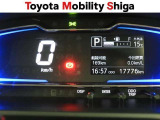 昼間でもくっきり見やすい、高質感メーターです。