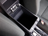 運転席も大きな擦れもなく状態良好です。