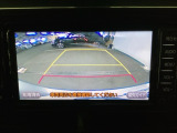 バックモニター付きで、車庫入れやバック時の後方確認をサポート。