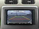 駐車時に便利なバックカメラを装備しています。