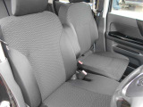 運転席、助手席はこちらです!目立った汚れや傷もなく綺麗です!納車の際にはルームクリーニングを実施しております!