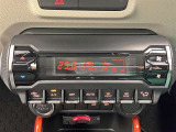オートエアコンを装備しておりますので、四季を通じて車内を快適な温度に保つことが出来ます!高級感が有りますね!