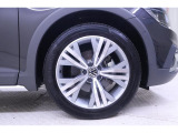 Das WeltAuto独自の項目チェックリストに基づき、入念に車両チェックとクリーニングを実施。美しく高品質な車をご提供します。
