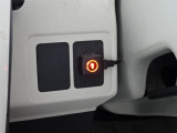 『1台』のお車に対して、3名体制で日々議論を重ね仕入れを行っております。