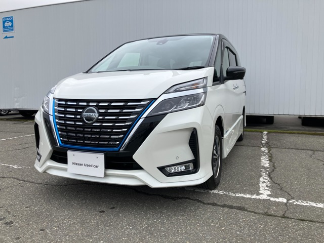 セレナ 1.2 e-POWER ハイウェイスター V 