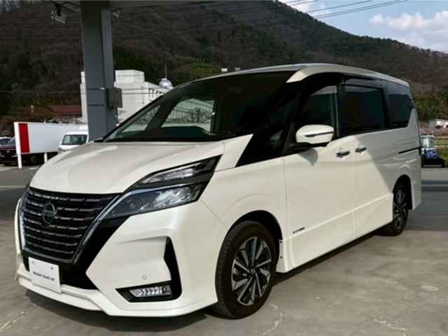 セレナ 2.0 ハイウェイスター V 
