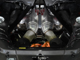 V6ハイブリッドユニットが830cvを発揮し、加速と環境性能を高次元で両立しています。