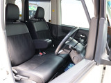 『1台』のお車に対して、3名体制で日々議論を重ね仕入れを行っております。